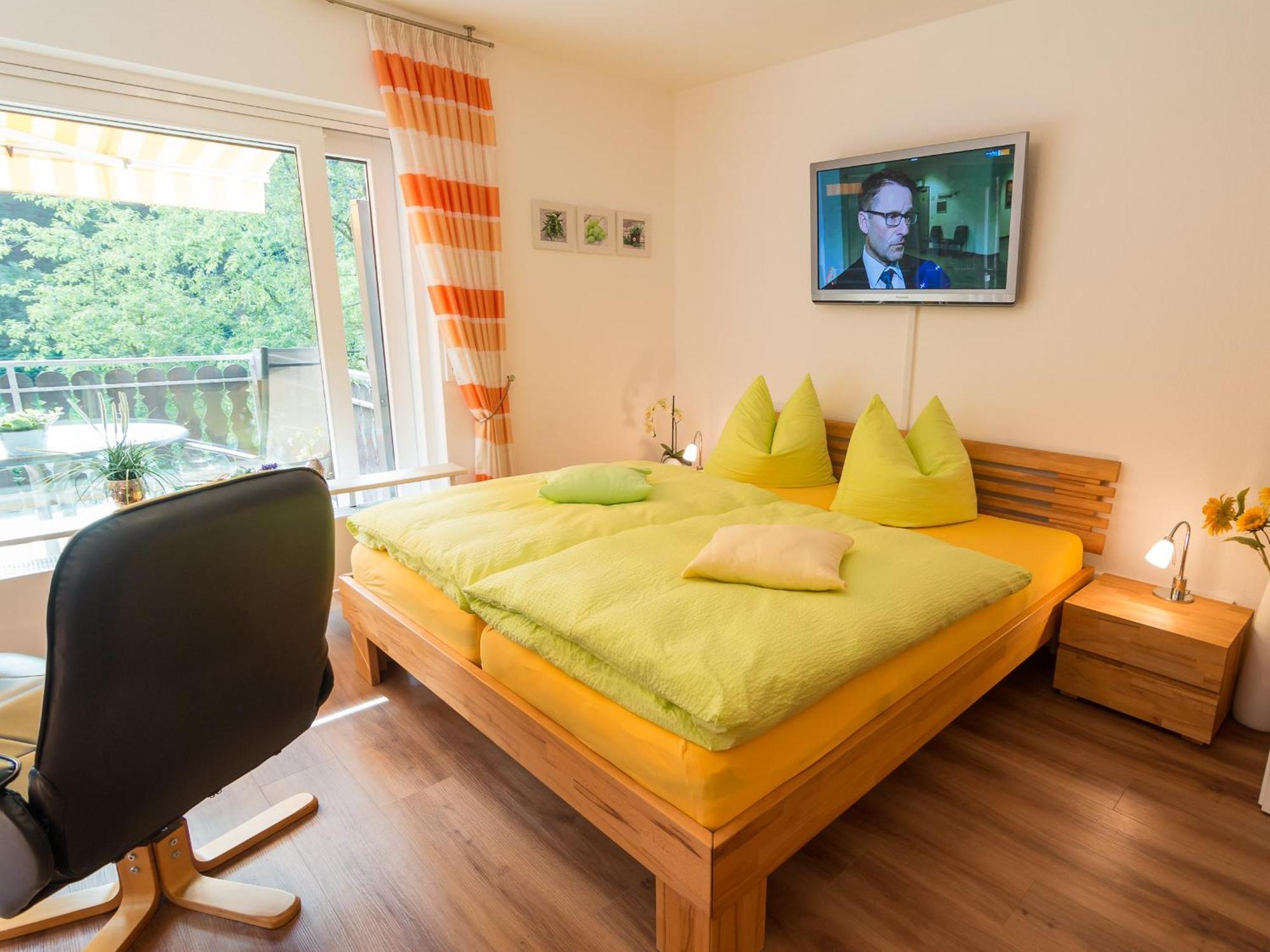 Ferienwohnung Sonnenschein Бад-Герренальб Екстер'єр фото